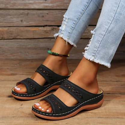 LP | Versatile-and-comfortable generic slippers