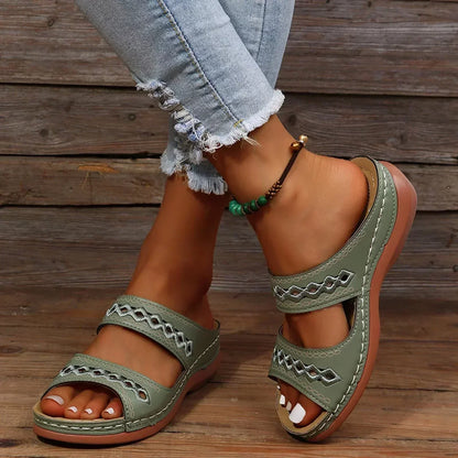 LP | Versatile-and-comfortable generic slippers