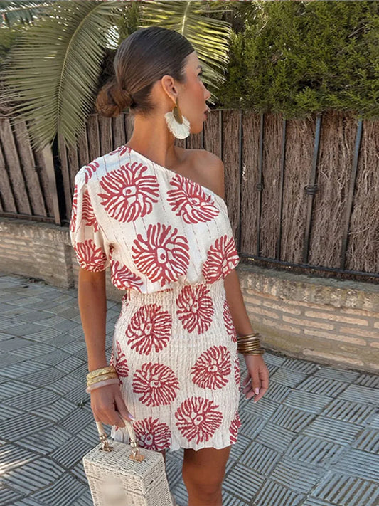 Style with one shoulder