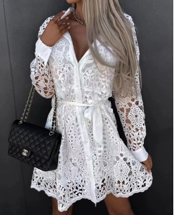 LP | Wide V-neck dress with long sleeves