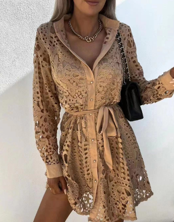 LP | Wide V-neck dress with long sleeves