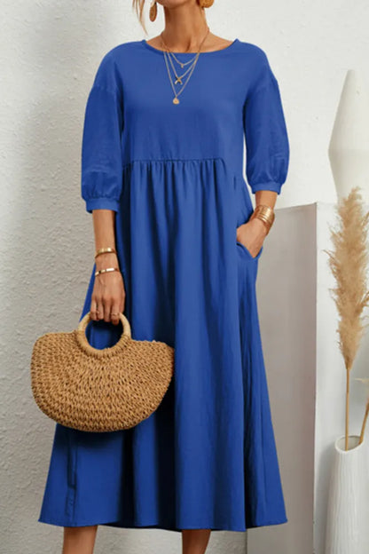 LP | Simple casual dress with O-neckline and A-line.