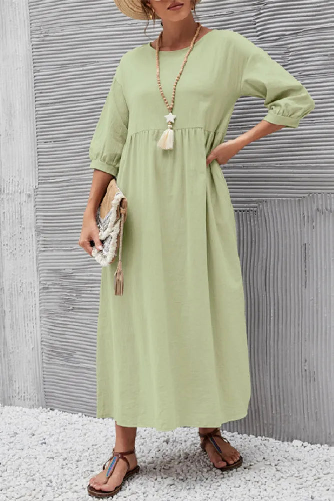 LP | Simple casual dress with O-neckline and A-line.