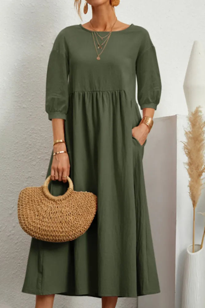 LP | Simple casual dress with O-neckline and A-line.