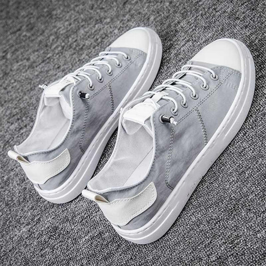 LP | Cool and relaxed sneakers