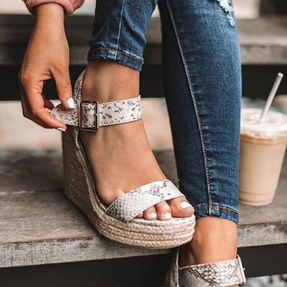 Flo wedge sandals - For a trendy summer look