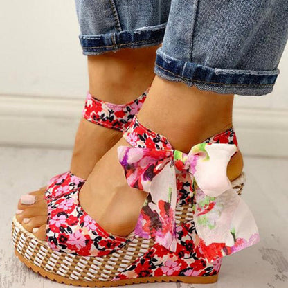 Ana® | Sandals with wedge heel and floral motif
