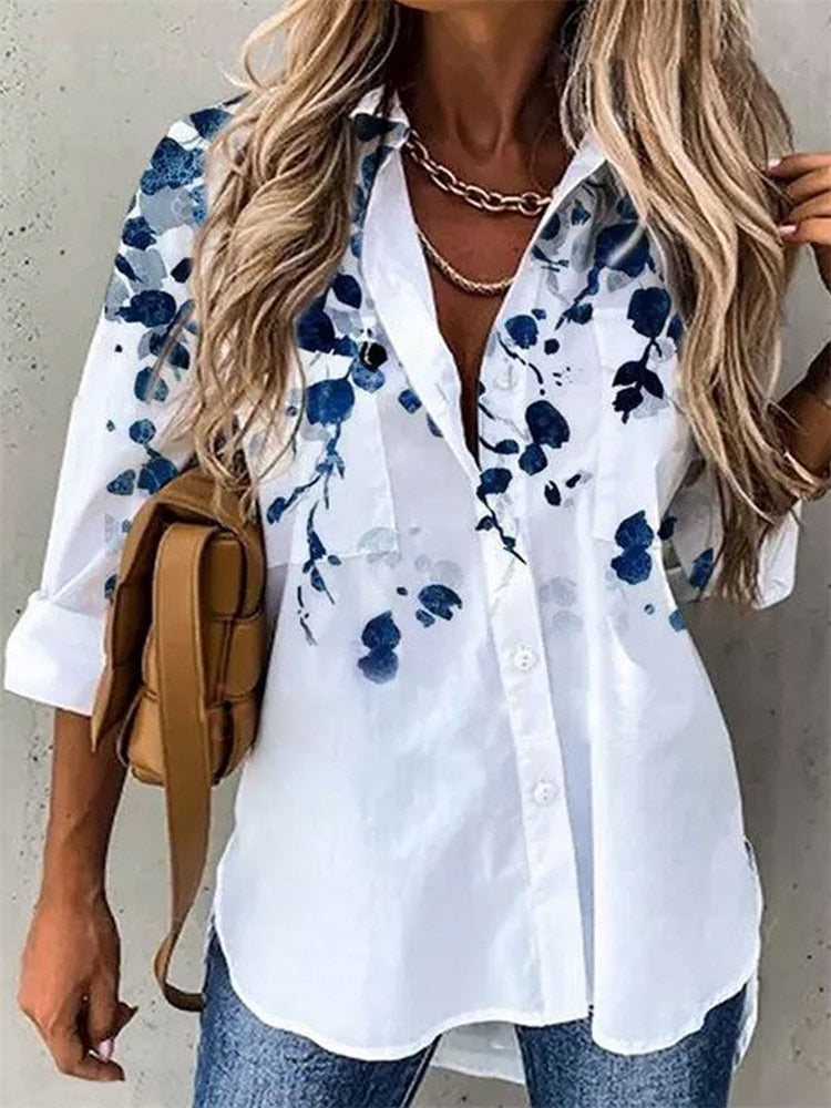 LP | Pretty blouse with butterfly print