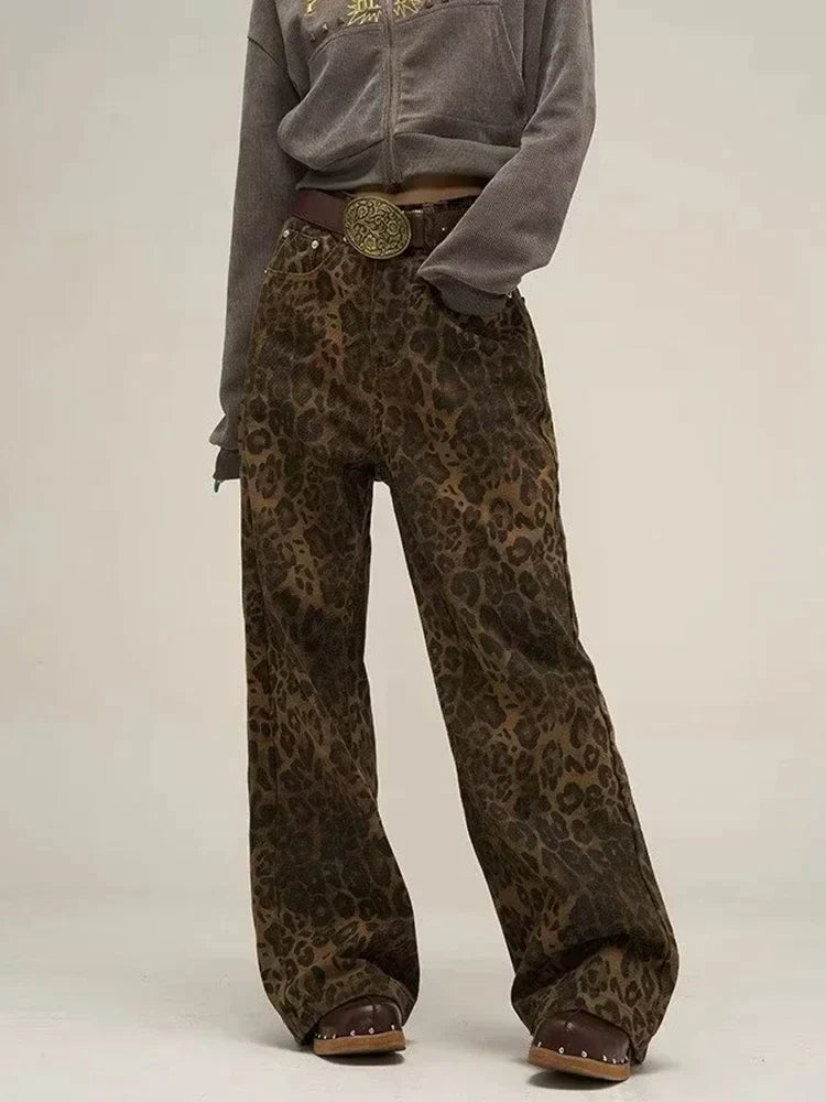 Classic wide-leg pants for ladies