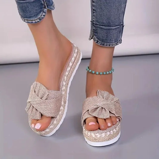 LP | generic, relaxed and elegant sandals