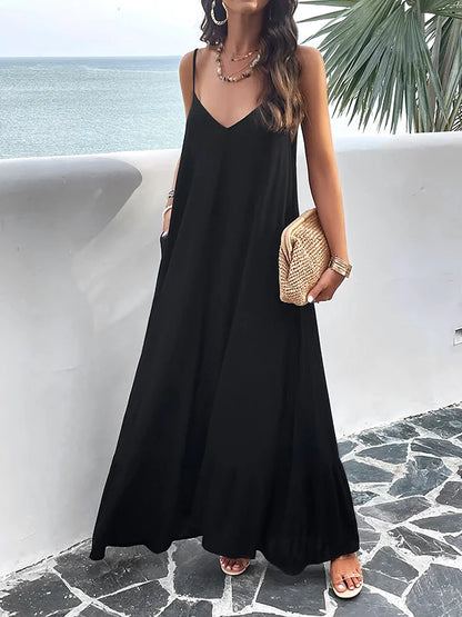 LP | Sleeveless long dresses with pleats in solid color.