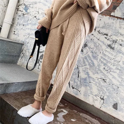 Elegant patterned pants for ladies