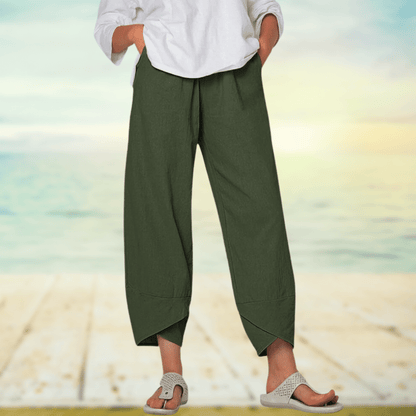 Soft short pants for women