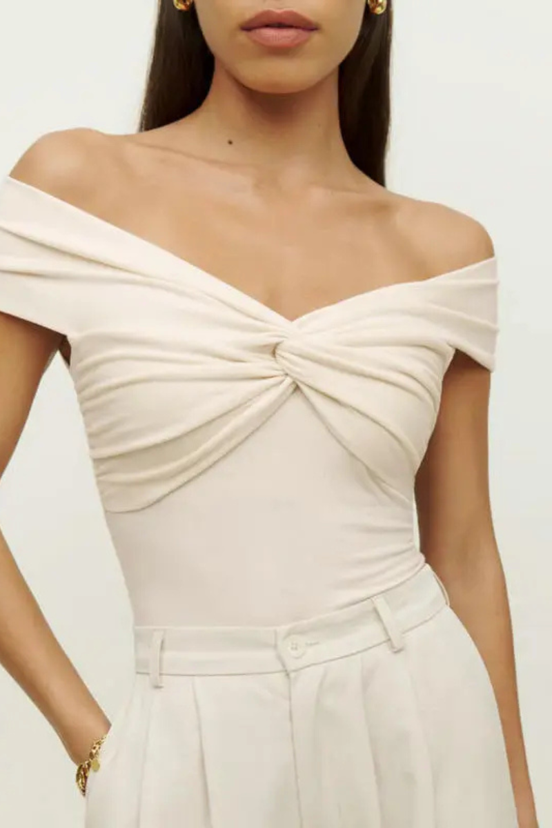 Leocadia | Summer  V-neck Knitted Off-shoulder Slimfit top