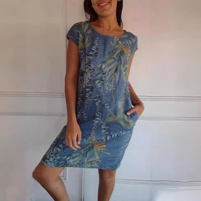 LP | Comfortable dress with round neckline