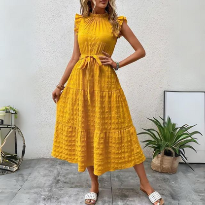 LP | Detailed dress with fabric belt