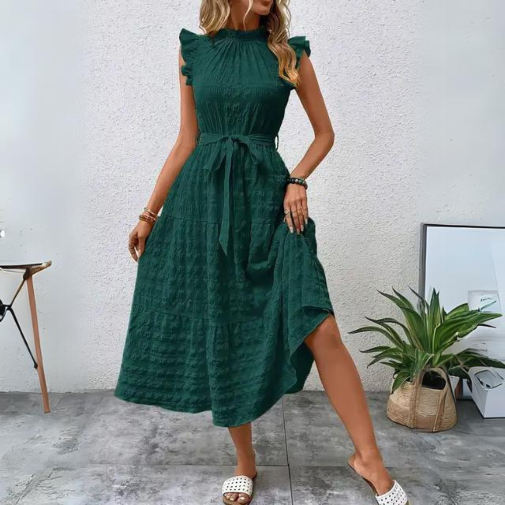 LP | Detailed dress with fabric belt