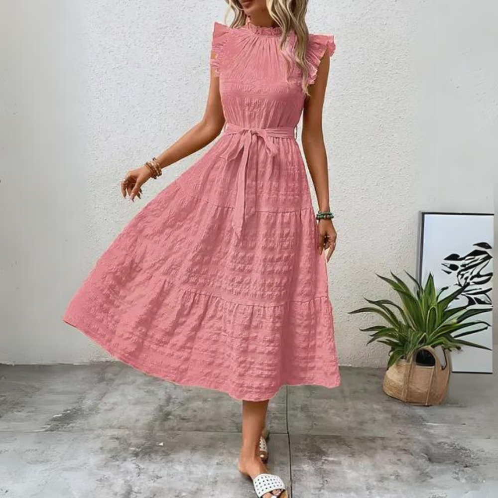 LP | Detailed dress with fabric belt