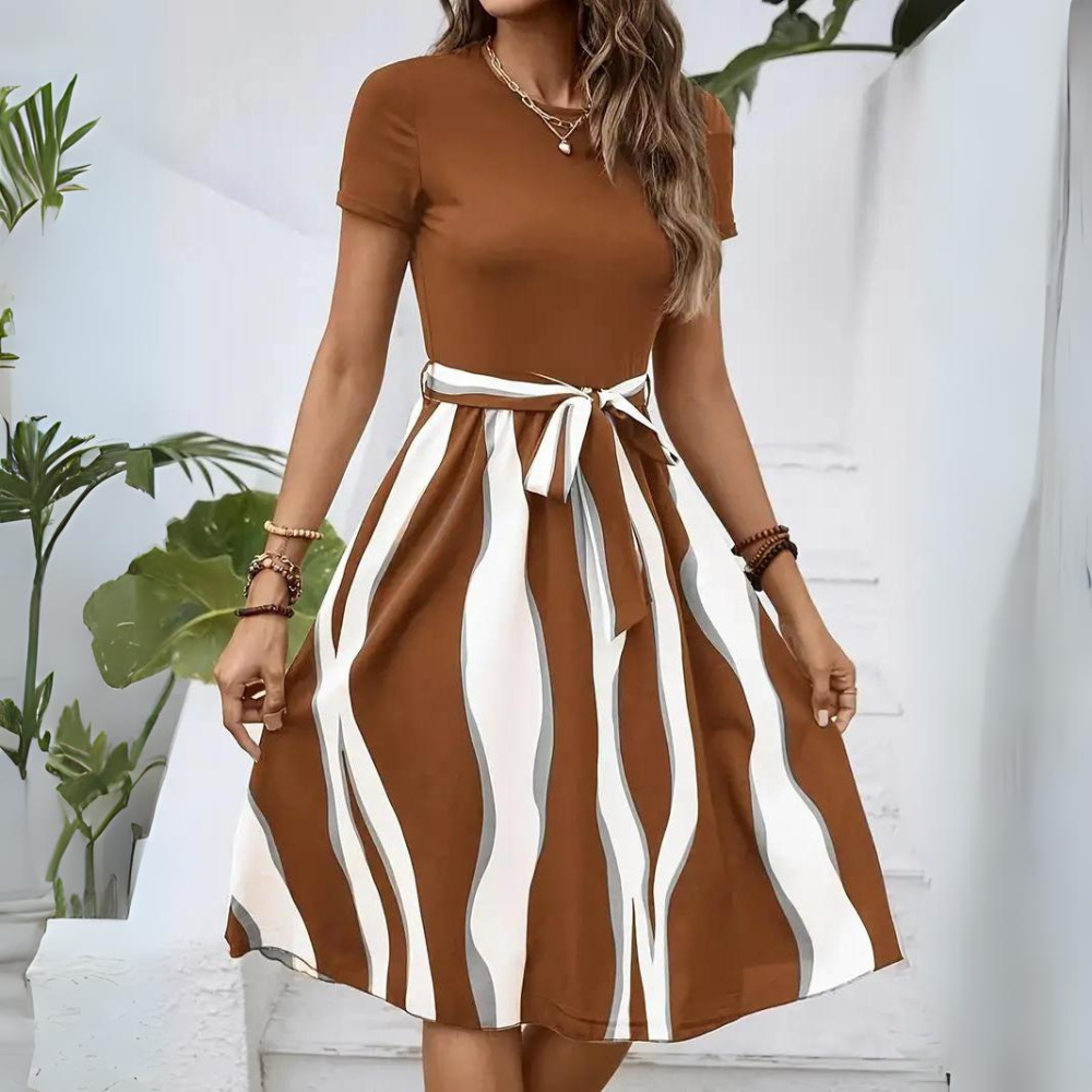 LP | Printed summer dress with fabric belt
