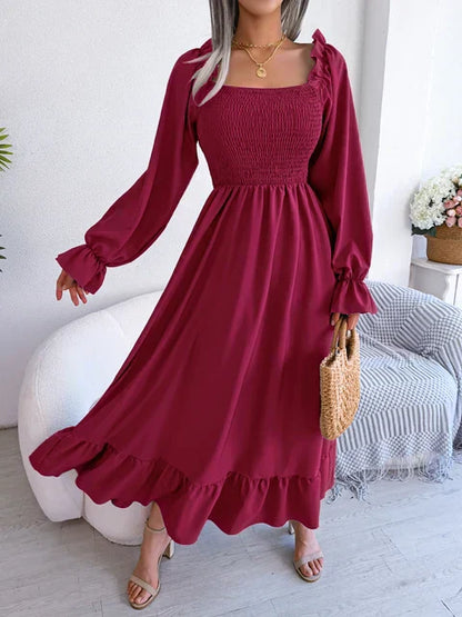LP | Long-sleeved dress.