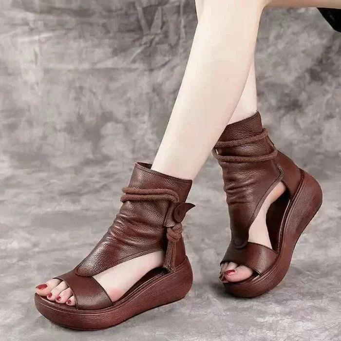 LP | Urban, casual and fashionable explorer sandals
