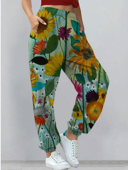 Printed pants chic and elegant