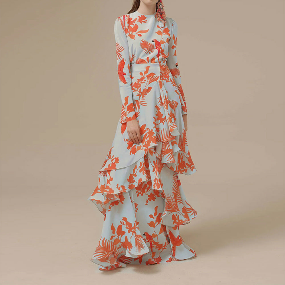 LP | Fashionable dress with ruffles