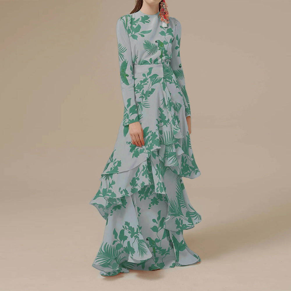 LP | Fashionable dress with ruffles