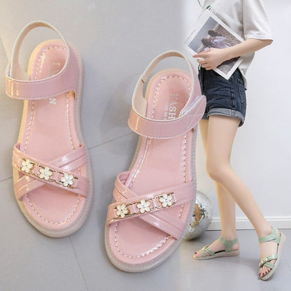 LP | Feminine and airy sandals