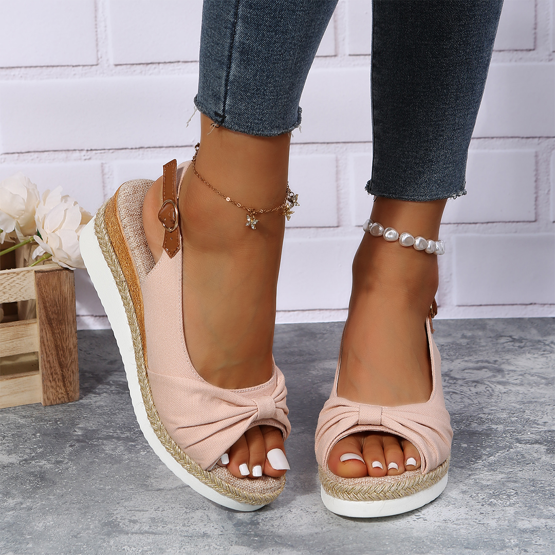 LP | chic and versatile generic sandals