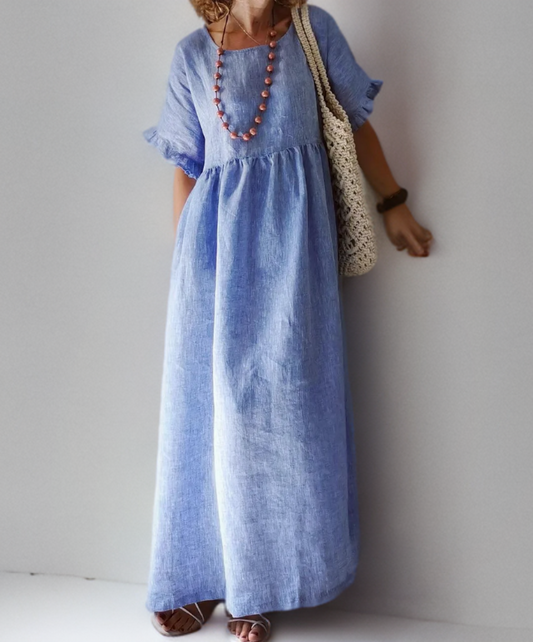LP | Casual dress with gathered sleeves.