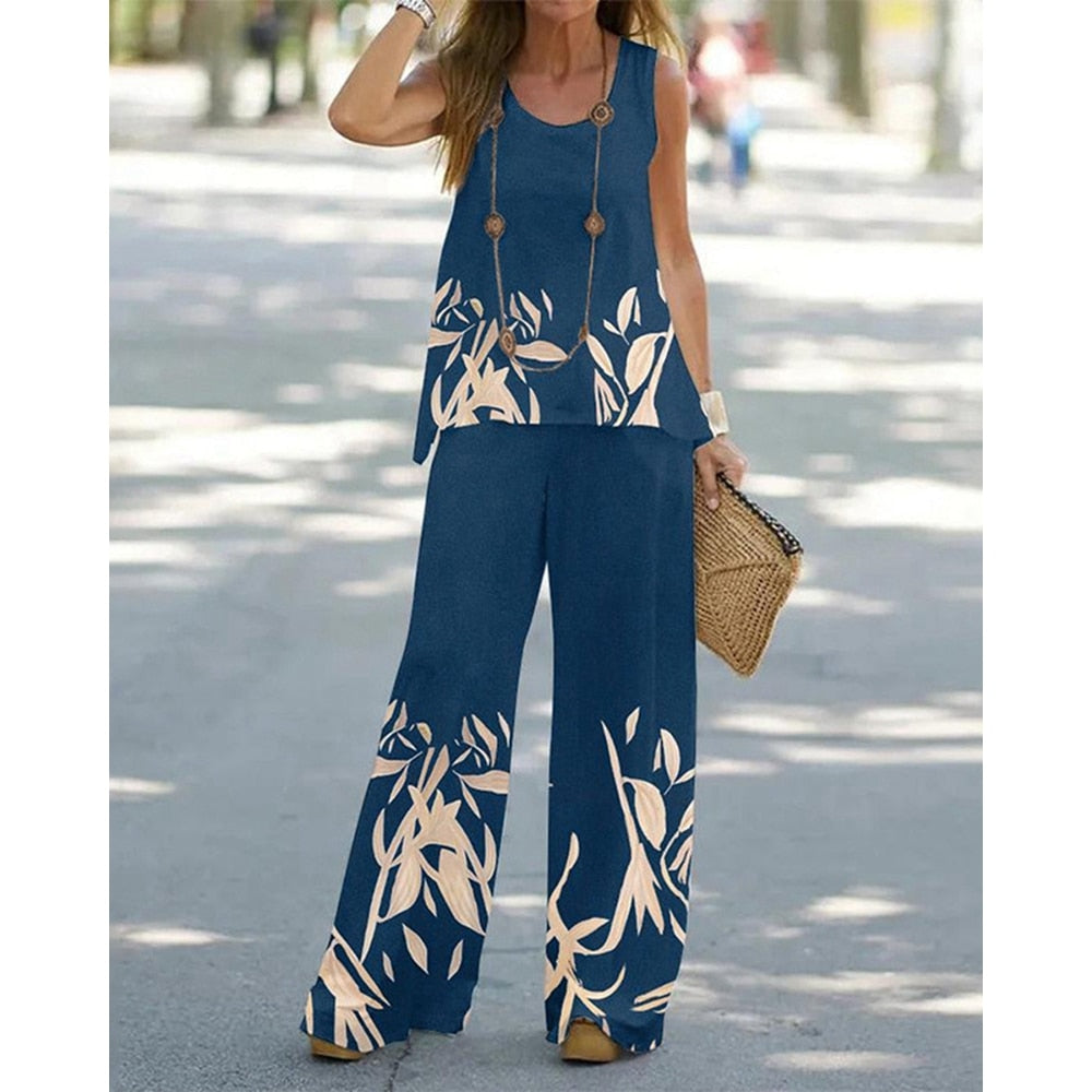 LP | Chic and lightweight outfit of top and pants