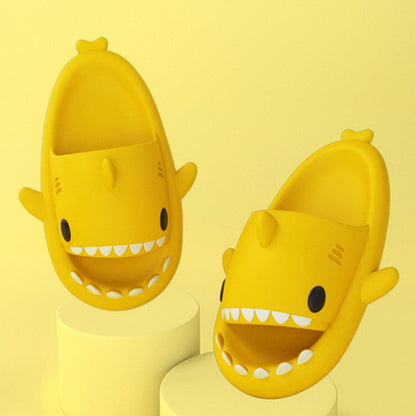 SharkToes™ : Sandals with shark design