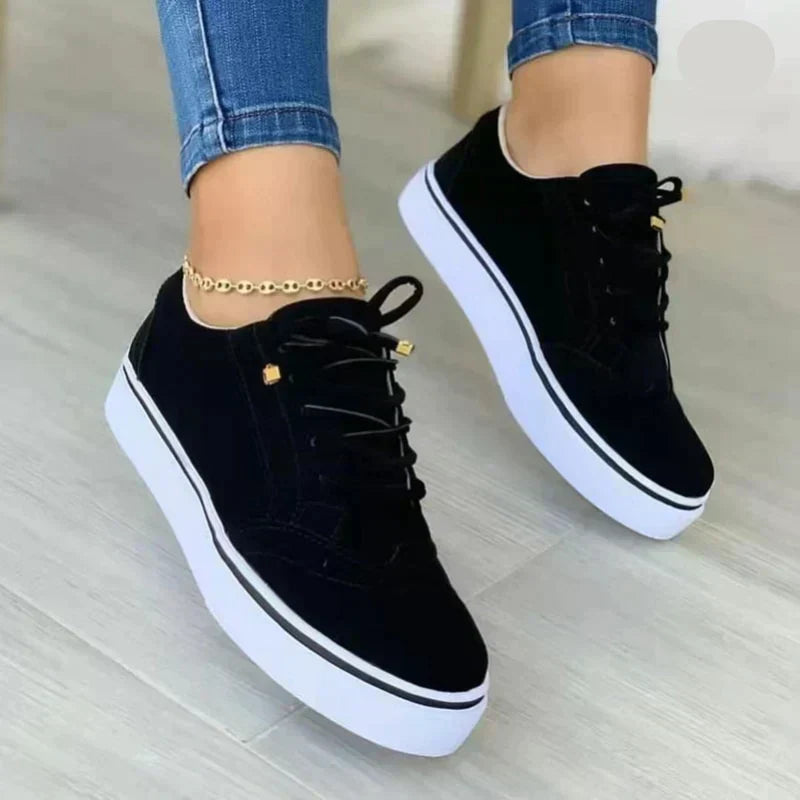 LP | Comfortable and airy sneakers