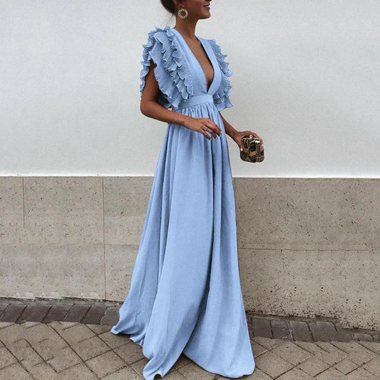 Elegant dress with ruffled sleeves