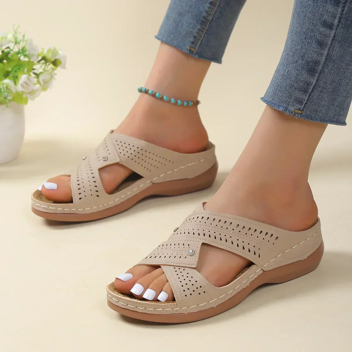 LP | Versatile and airy sandals