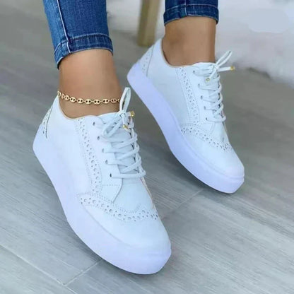 LP | Comfortable and airy sneakers