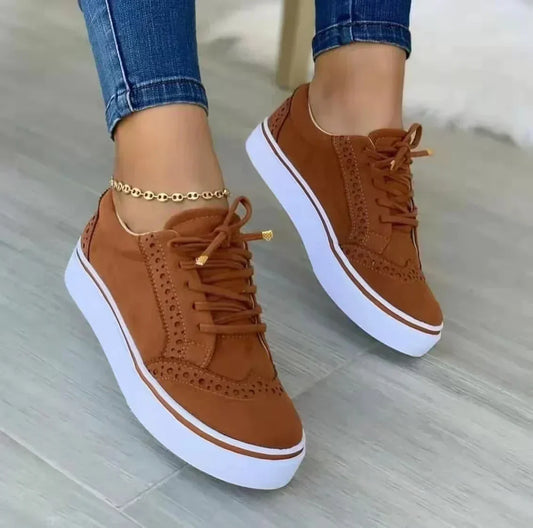 LP | Comfortable and airy sneakers