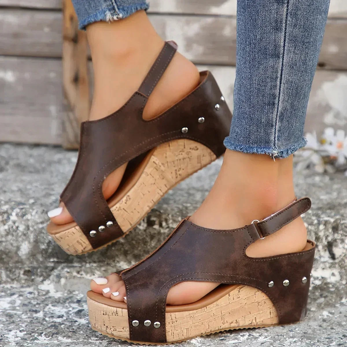 manuala® | Leather orthopedic sandals for women