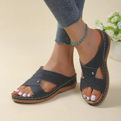 LP | Versatile and airy sandals