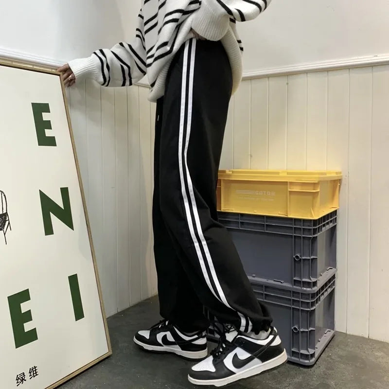 Coretta - Women's sweatpants