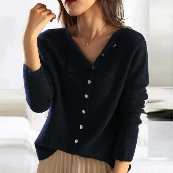 LP | Overall cardigan fashionable and effortless