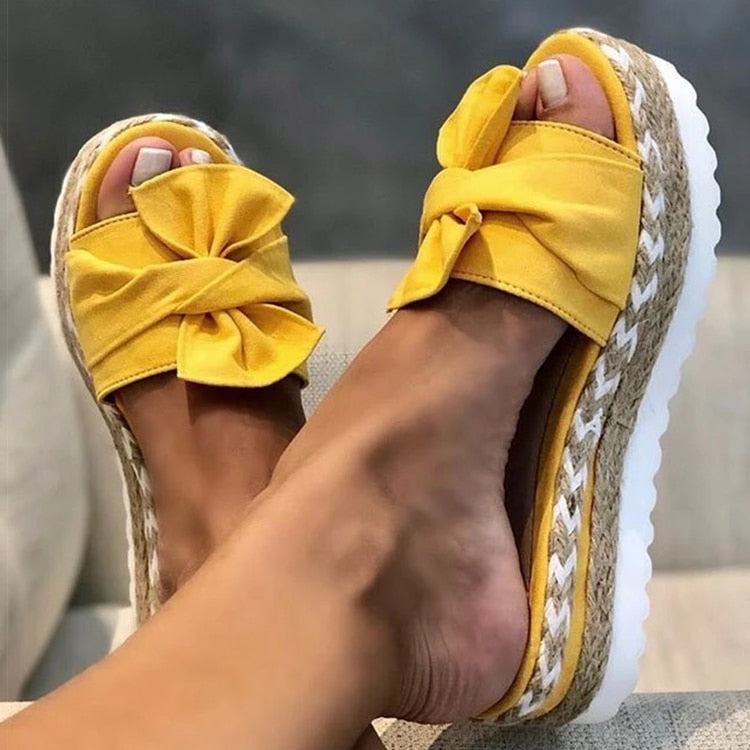 SCARLET | Trendy summer sandals with bow
