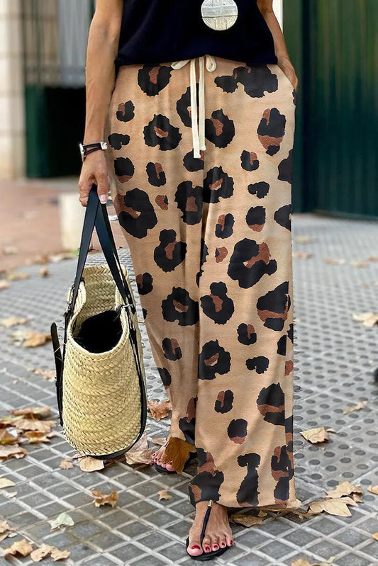 Wide pants with leopard print