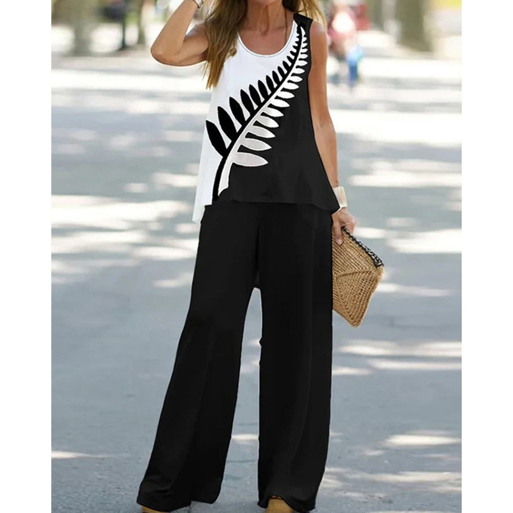 LP | Chic and lightweight outfit of top and pants