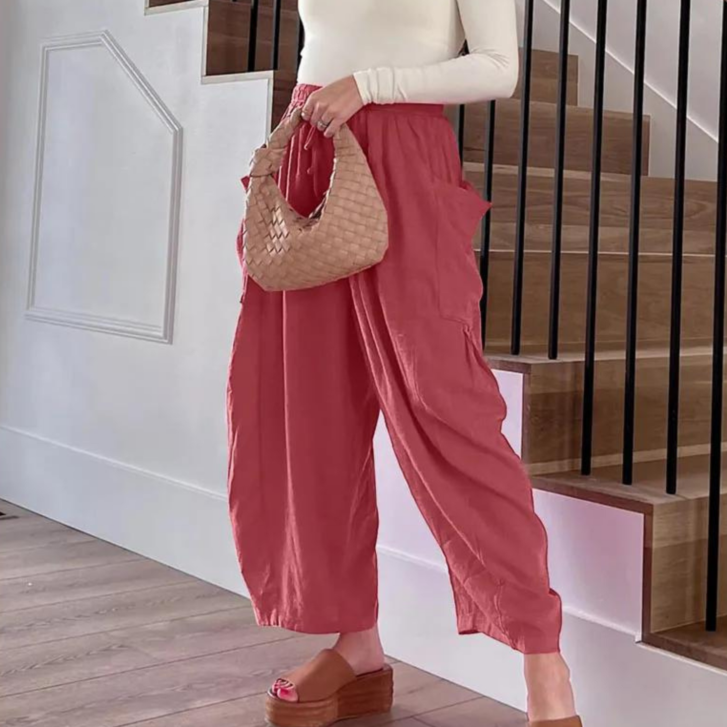 Wide pants of cotton and linen with elastic waistband and pockets