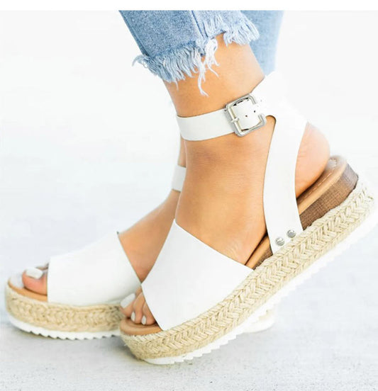 LP | Elegant sandals with wedge and open toe