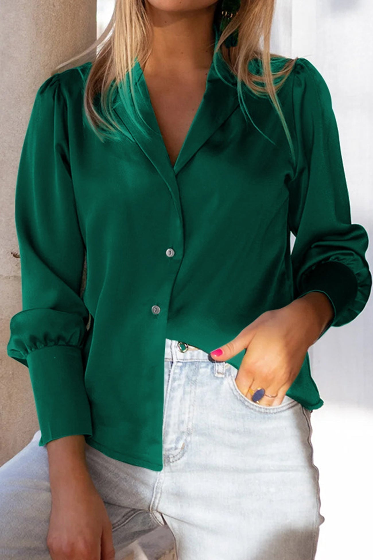 LP | Cool and fashionable blouse