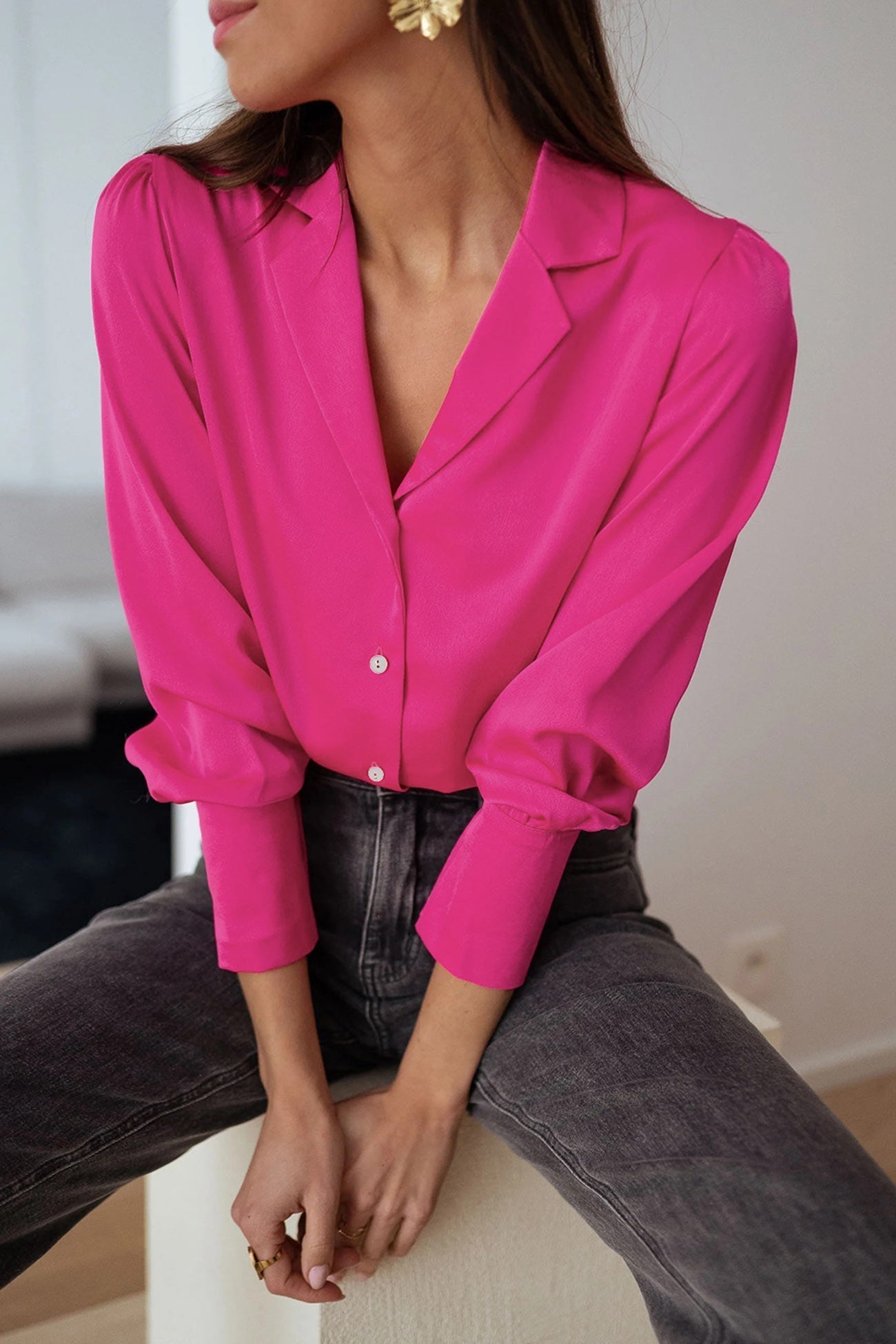LP | Cool and fashionable blouse
