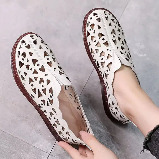 LP | Generic fashionable and minimalist shoes